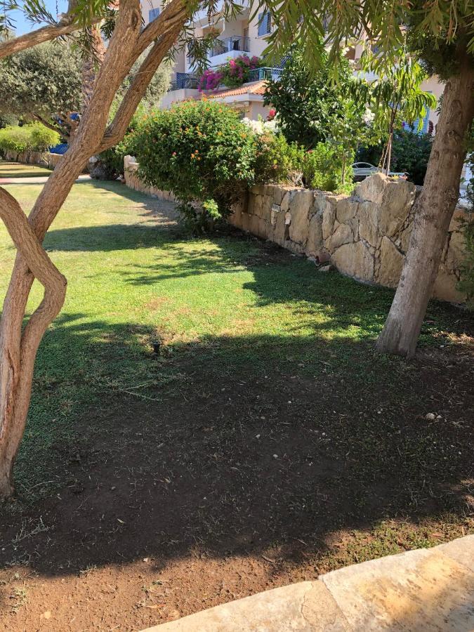 Kings Palace - Fabulous Pool-Side 2 Bed Apartment Paphos Exterior foto
